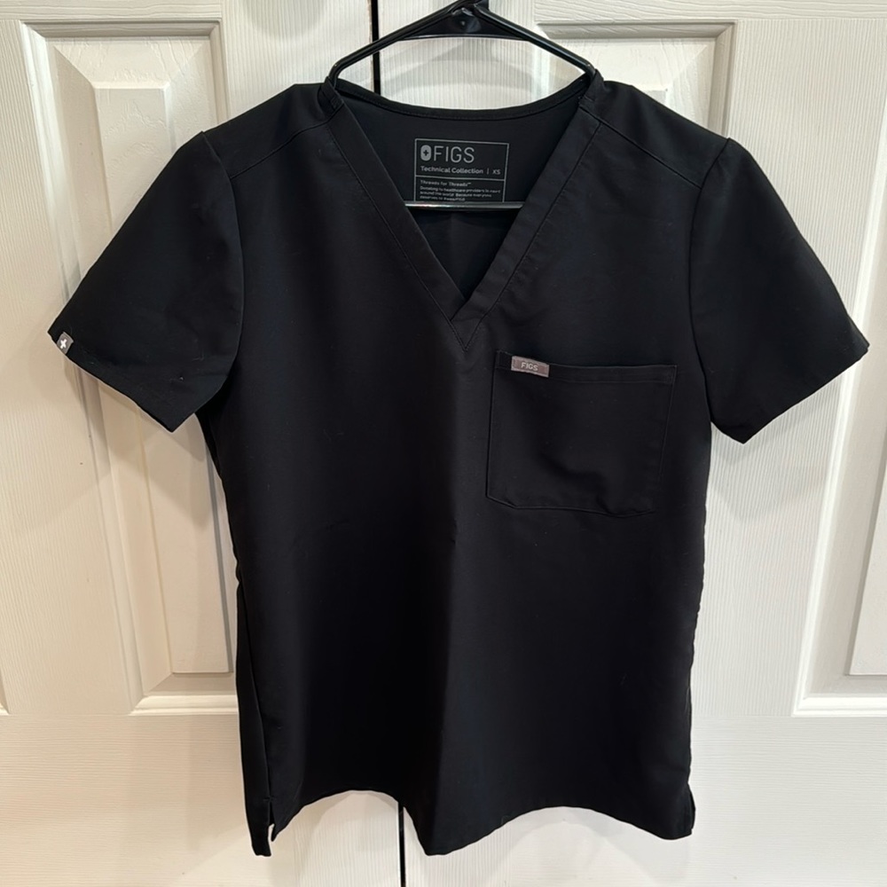 Figs Scrub Top